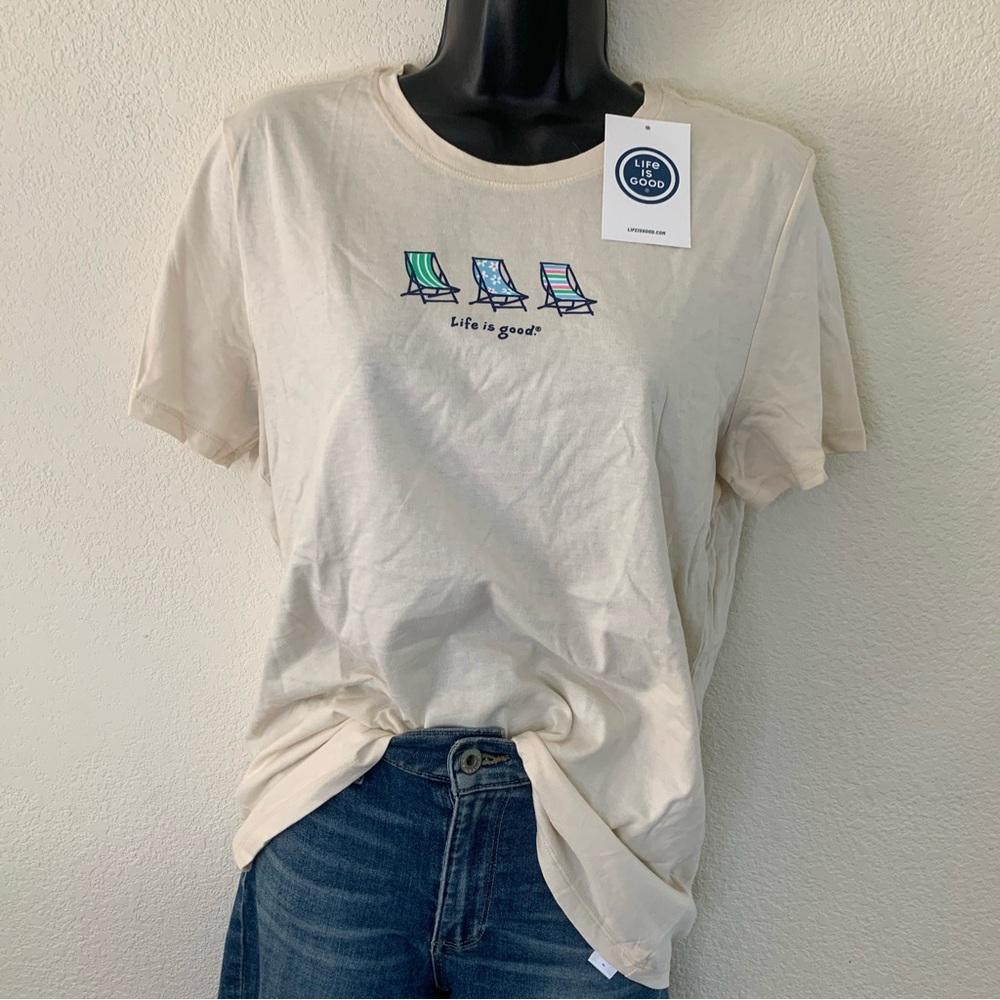 Life Is Good Cream BEACH CHAIR Short Sleeve Tee Size M NEW Graphic t-shirt